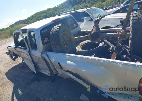 2001 Toyota Tacoma from USA, damaged, VIN 5TEWM72N41Z748509